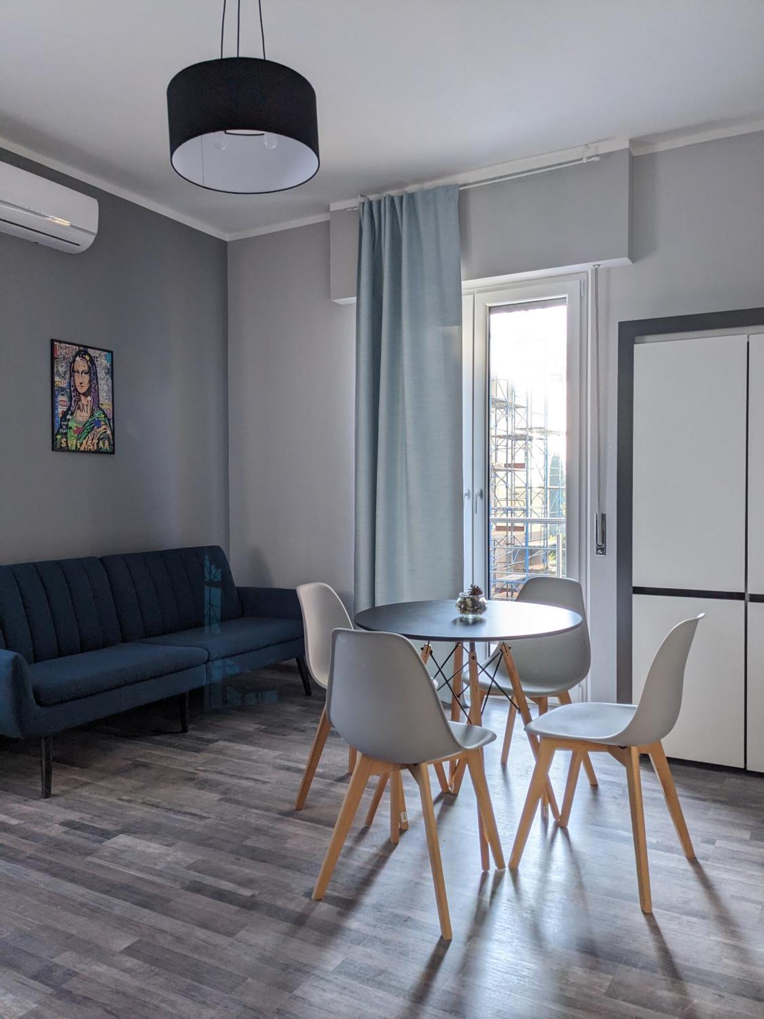 Bardolino Center Apartments Bagian luar foto