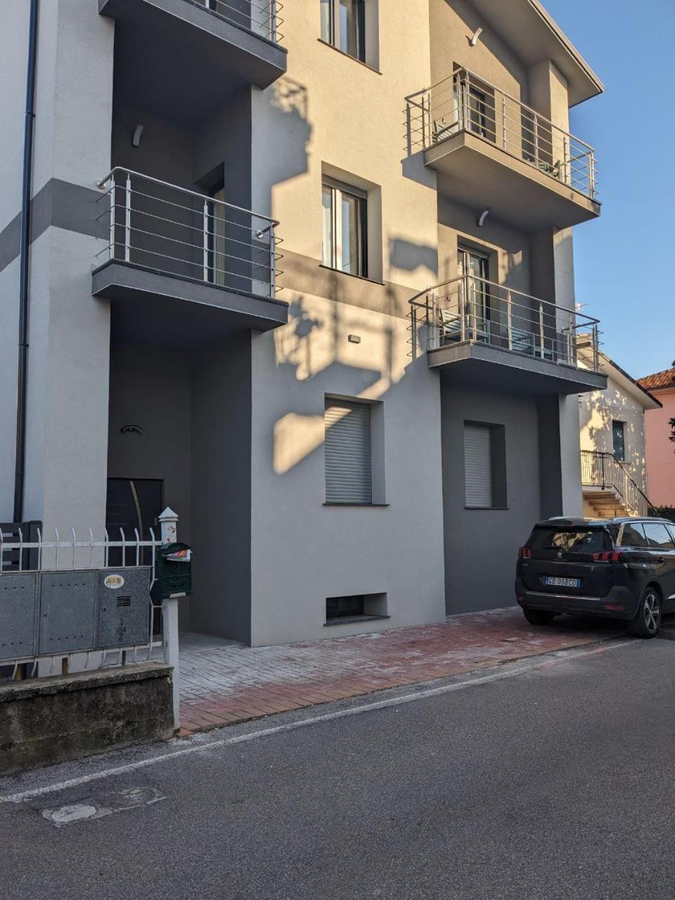 Bardolino Center Apartments Bagian luar foto