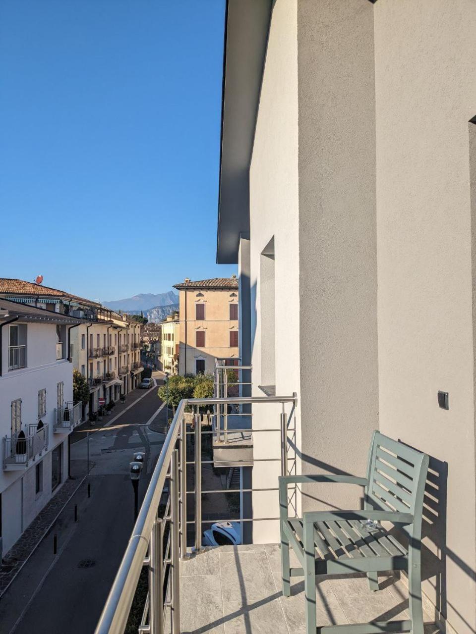 Bardolino Center Apartments Bagian luar foto