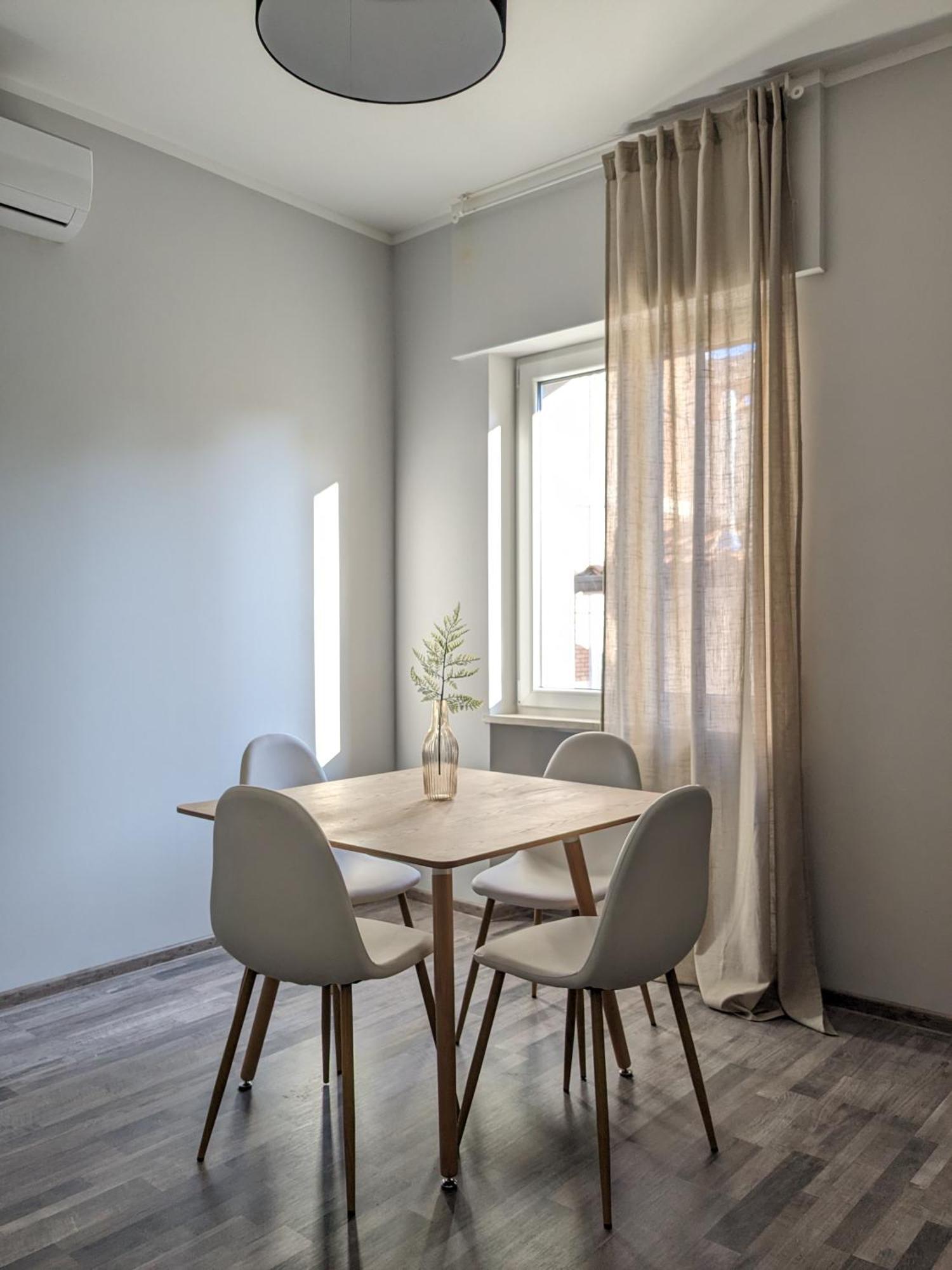 Bardolino Center Apartments Bagian luar foto