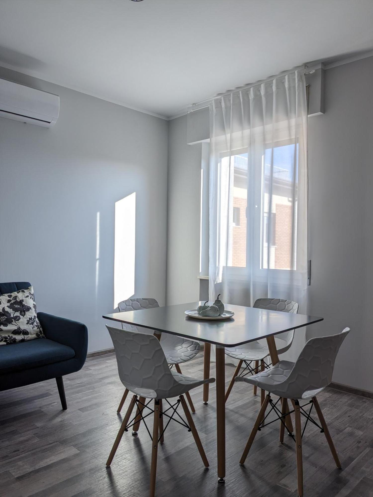 Bardolino Center Apartments Bagian luar foto