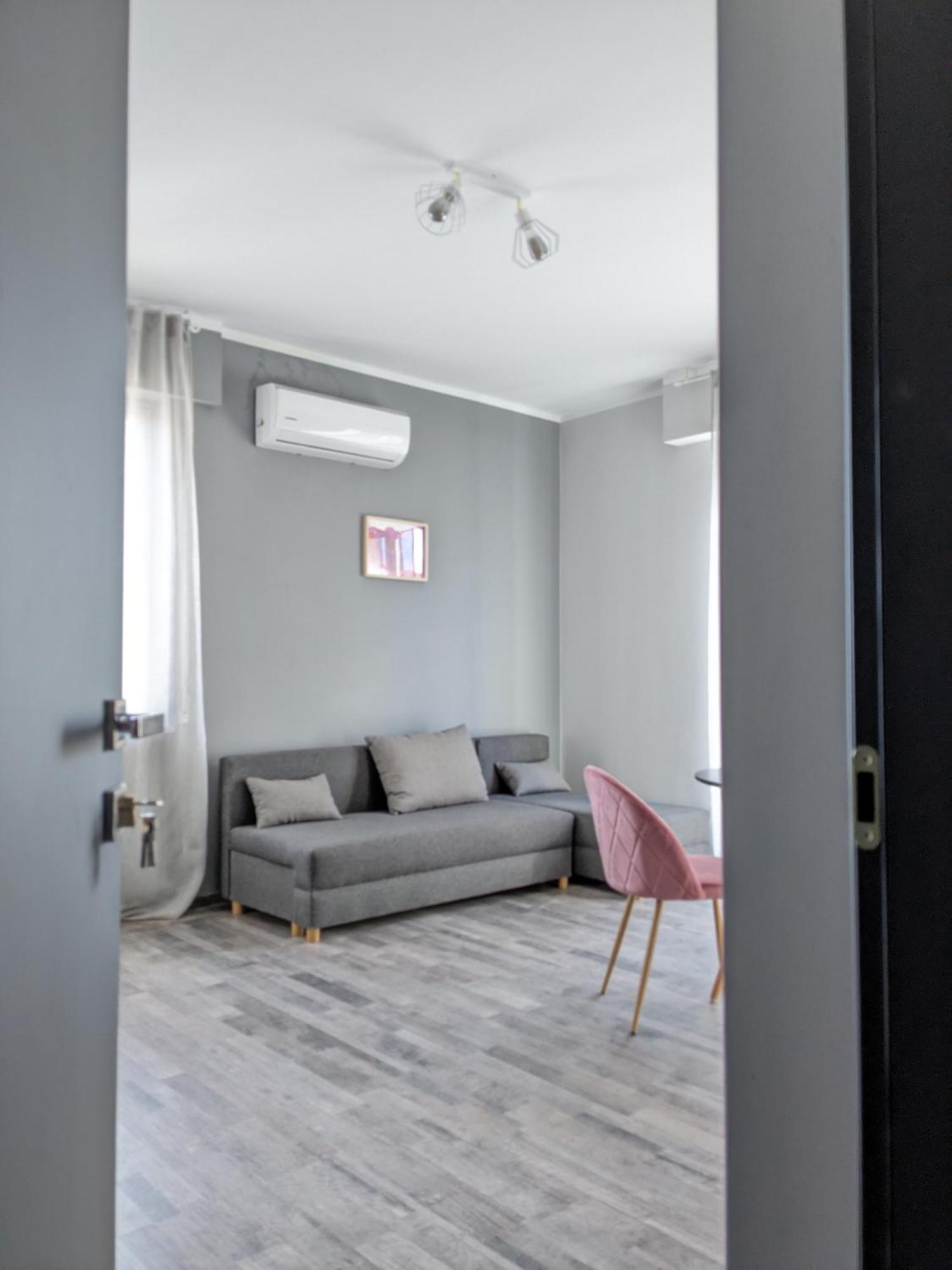 Bardolino Center Apartments Bagian luar foto