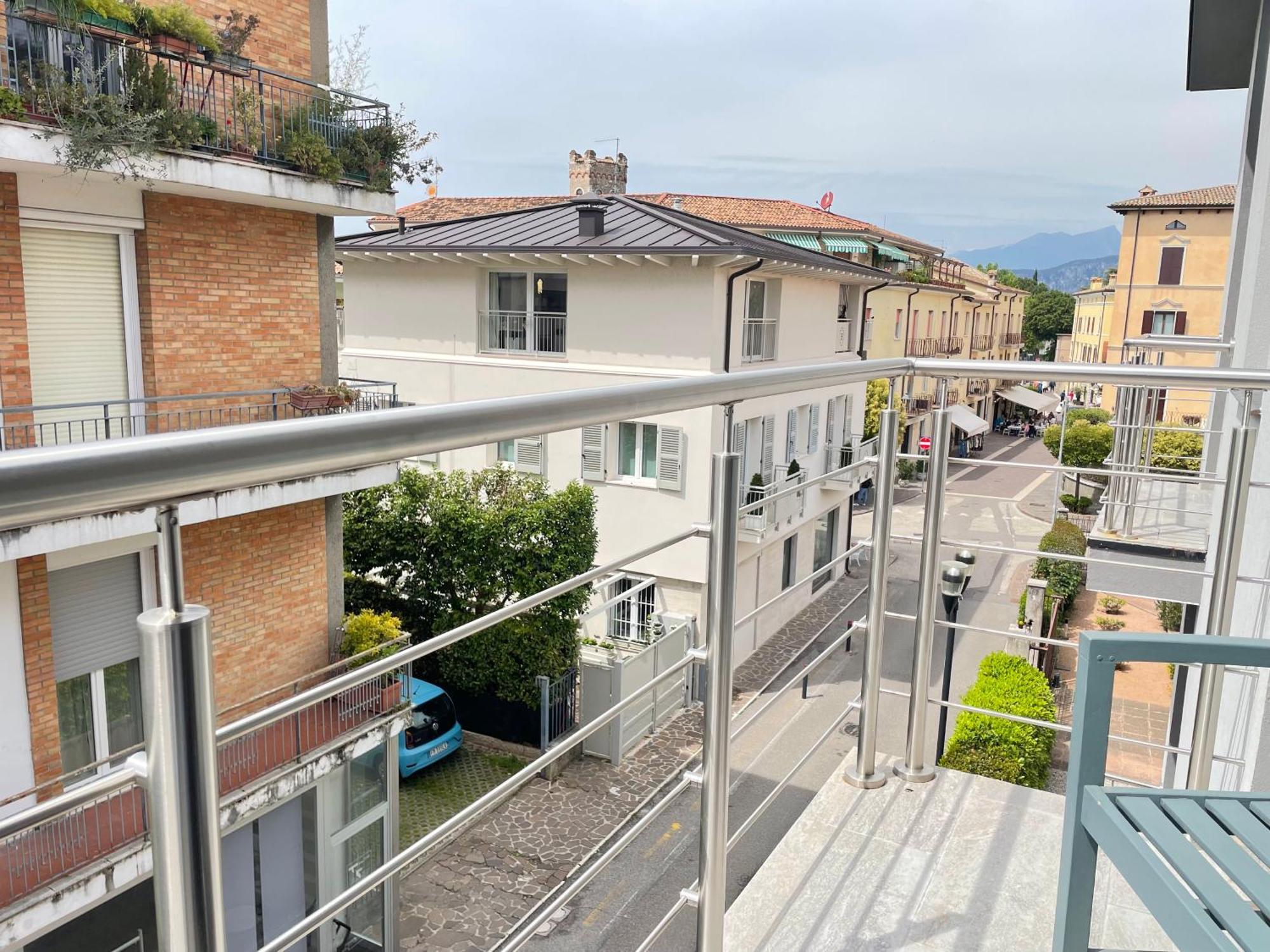Bardolino Center Apartments Bagian luar foto